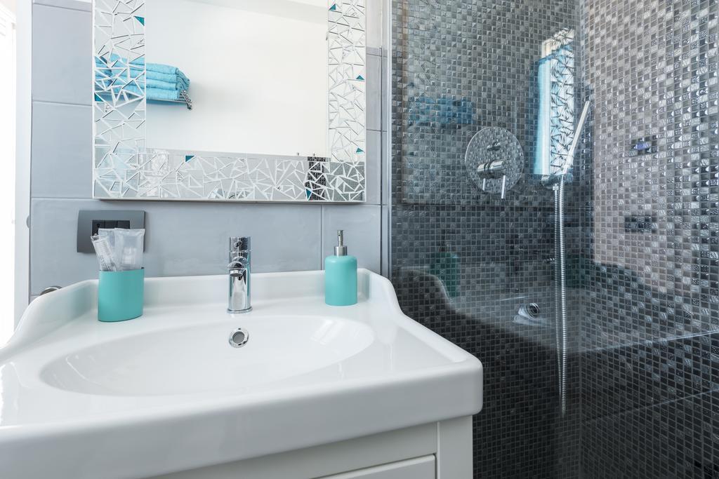Apartamento Attico Del Duomo Módena Exterior foto